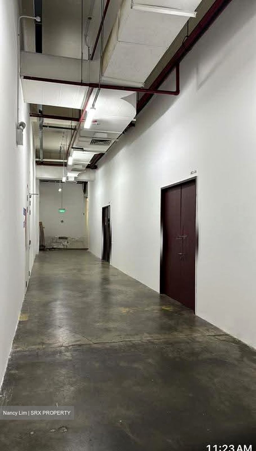 L & Y Building (D20), Warehouse #629659181